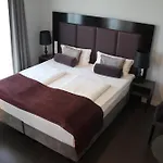 Hotel Arena An Der Friedberger Warte 3*