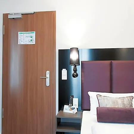 Hotel Arena An Der Friedberger Warte 3*